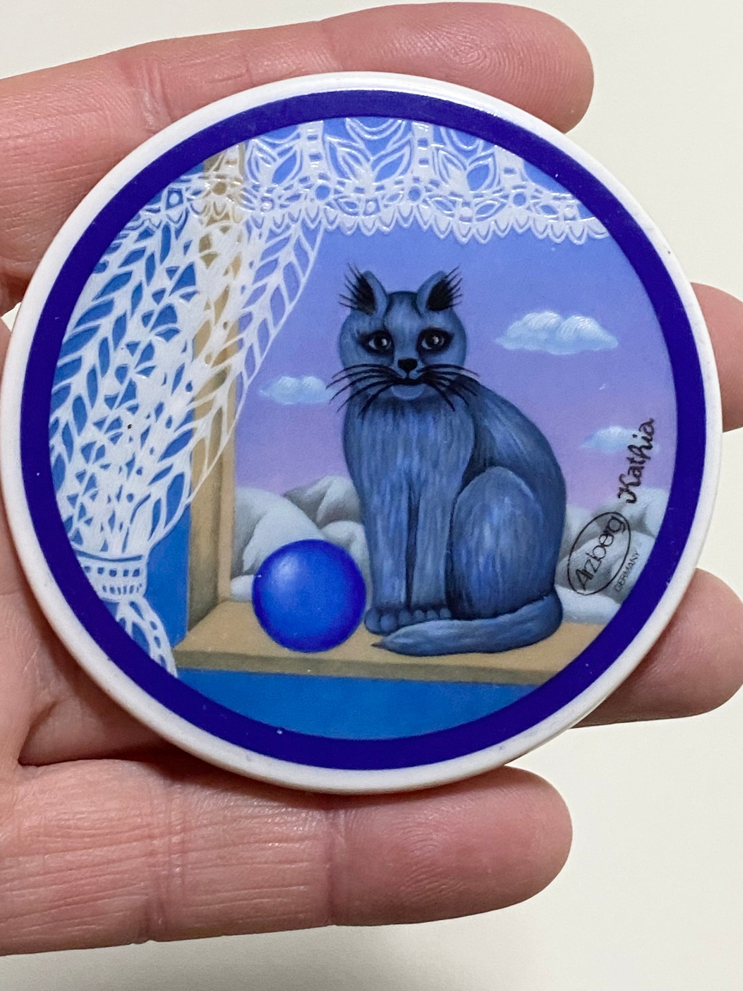 Trio of miniature collectable wall plates “Kathina Katzen” for Arzberg Germany