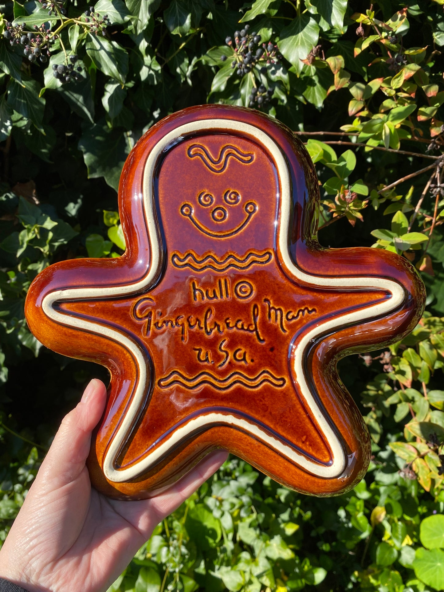2. Vintage HULL USA Gingerbread Man Cookie plate