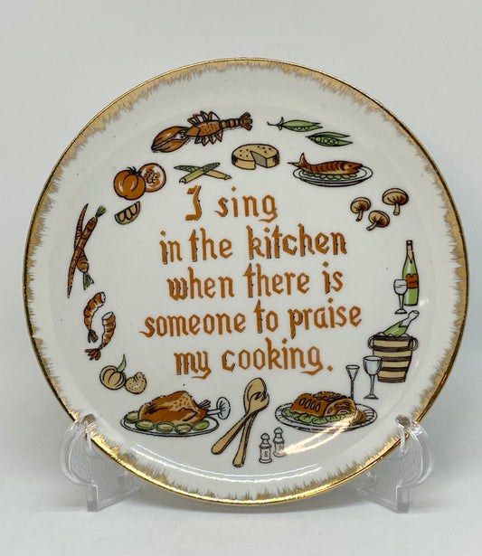 Vintage Japanese plate ‘I sing in the kitchen’