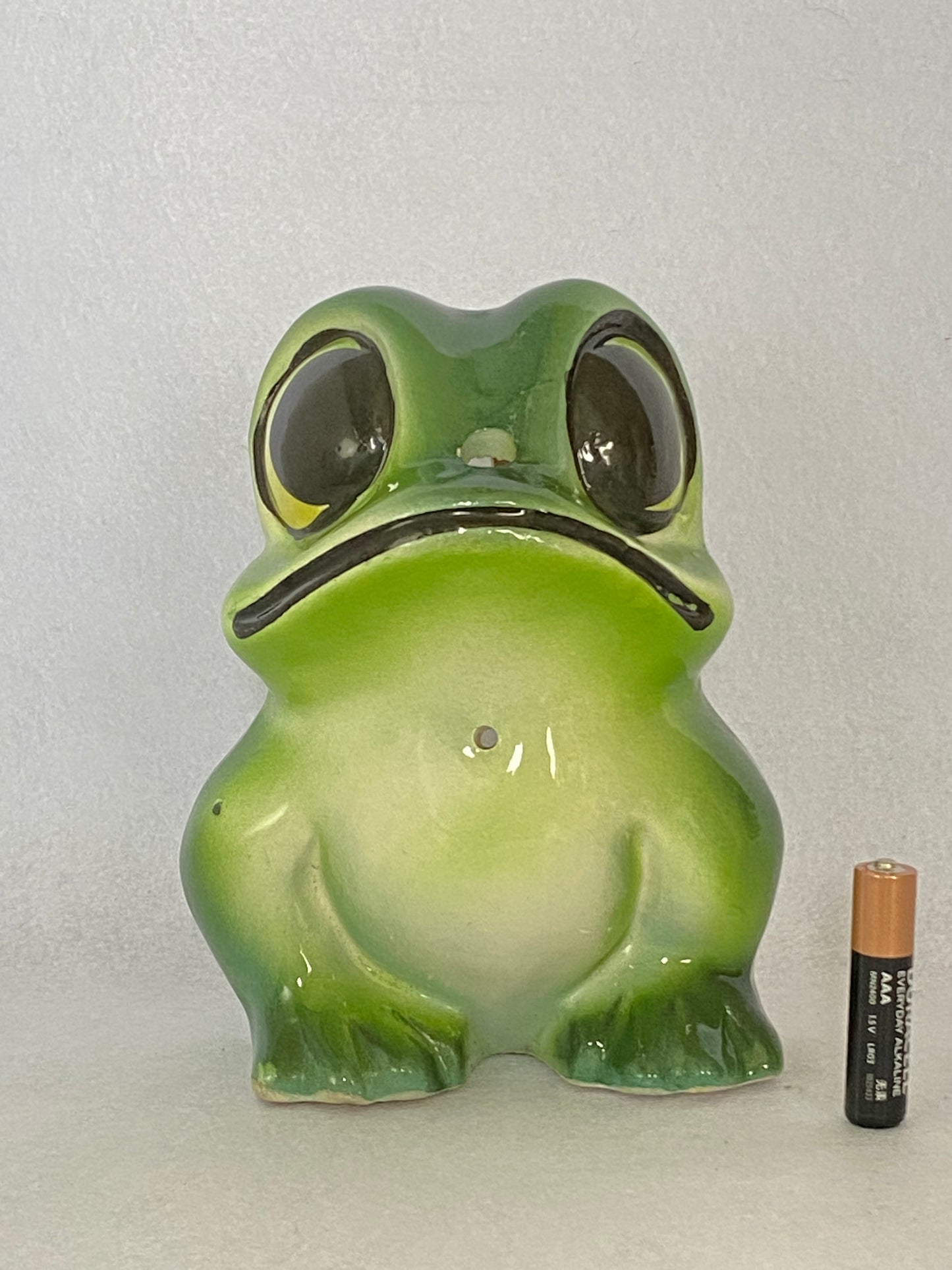 Vintage Pottery Frog Wall Pocket/Planter - made in Japan