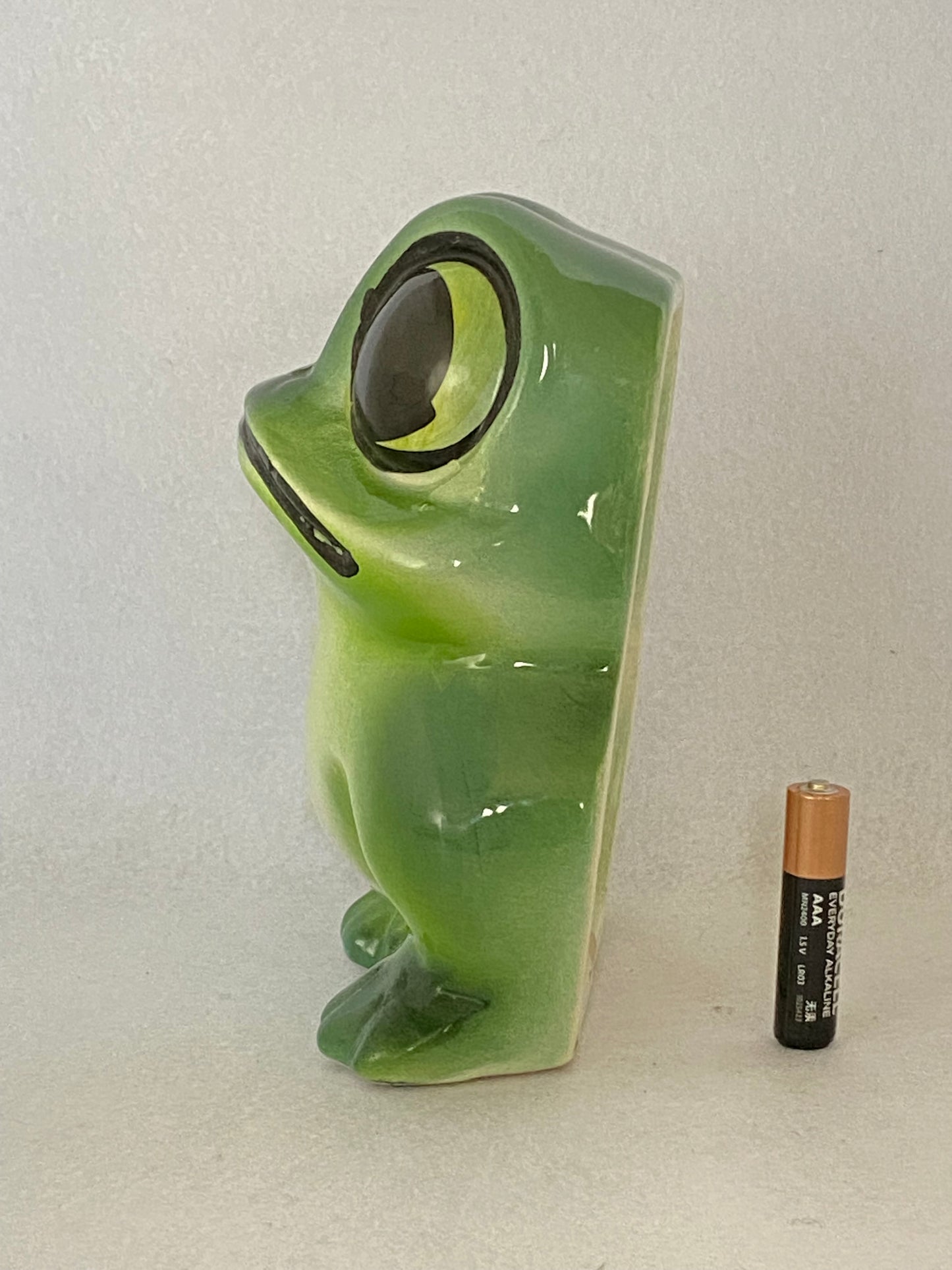 Vintage Pottery Frog Wall Pocket/Planter - made in Japan