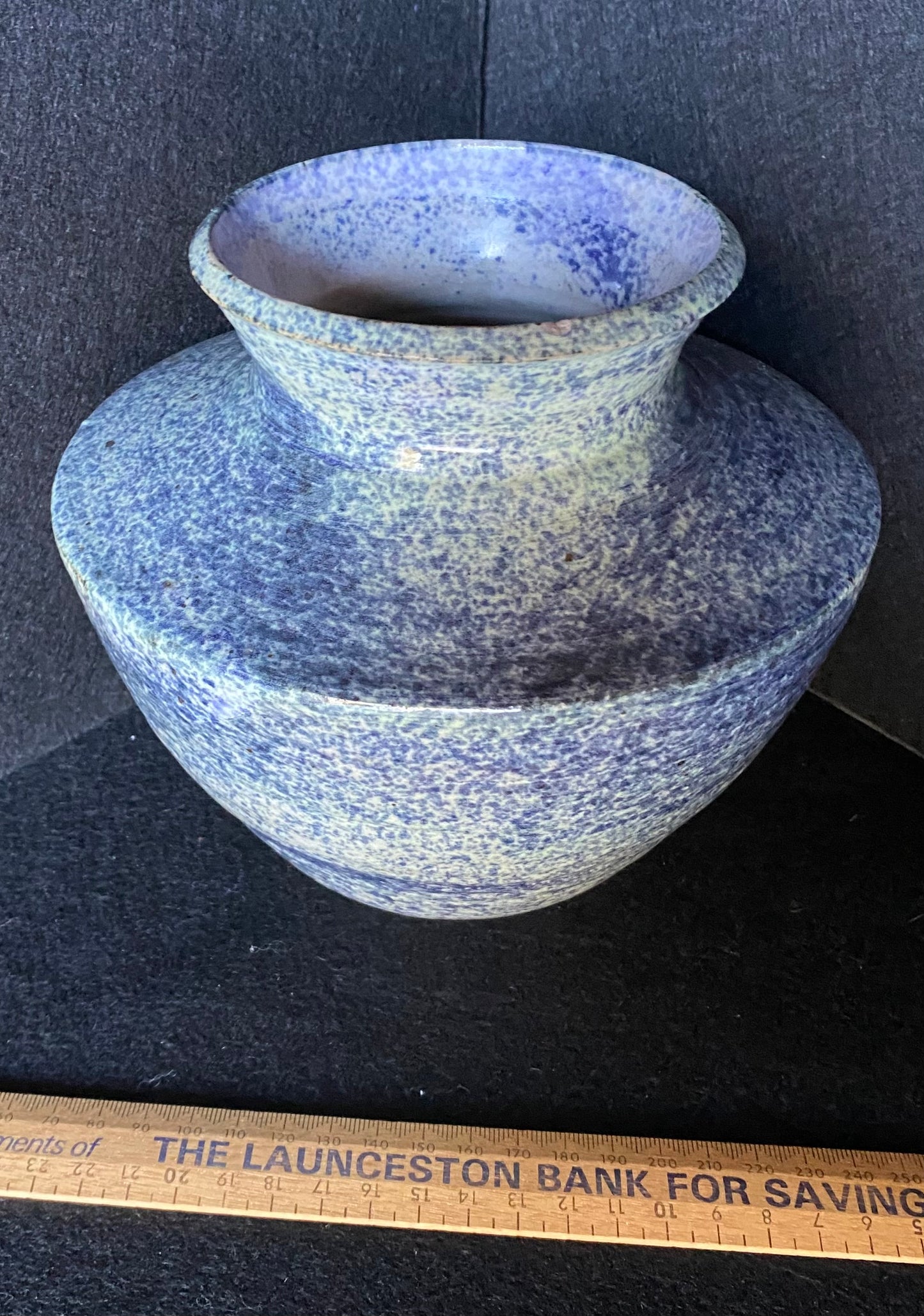 “Mogo Pottery” Australia pottery vase in blue