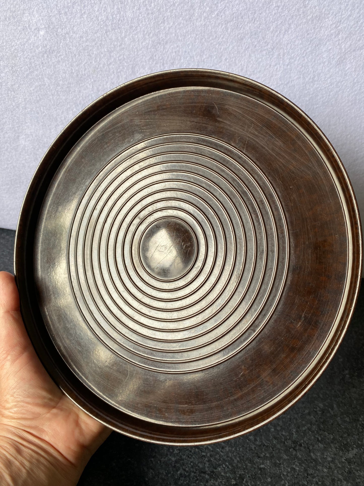 Tilley Plastics Bakelite Cake Stand in poo brown