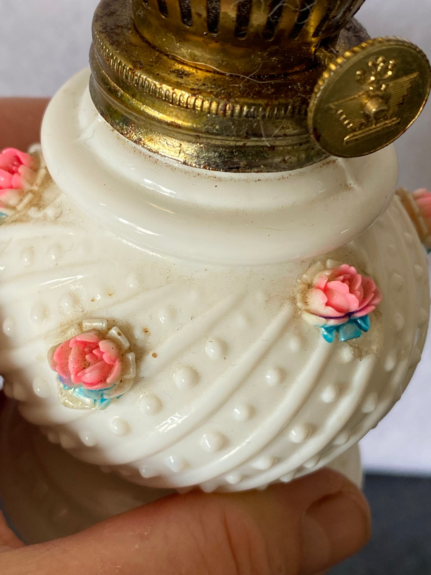 Vintage glowing floral oil Lamp White Milk Glass - 20cm tall