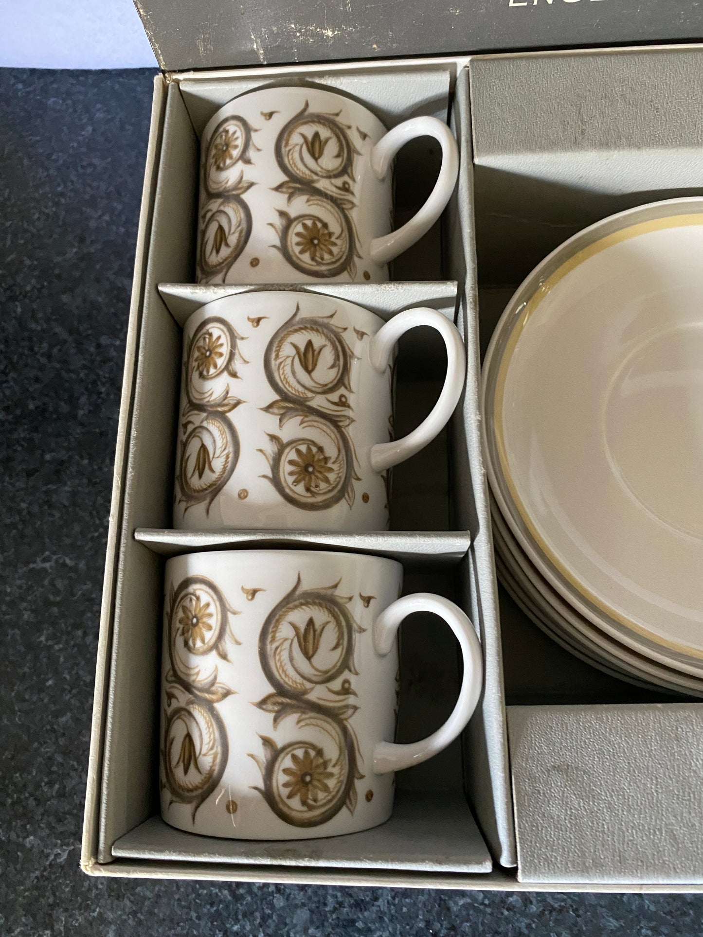 Susie Cooper Fine Bone China Venetia c 2039 box set of six cups and saucers