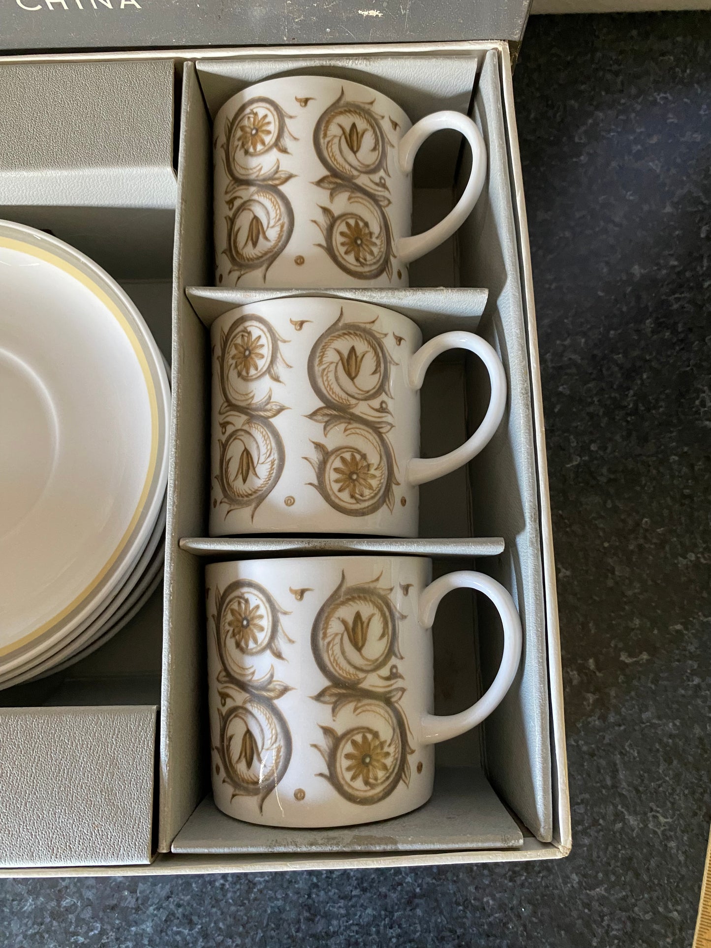 Susie Cooper Fine Bone China Venetia c 2039 box set of six cups and saucers