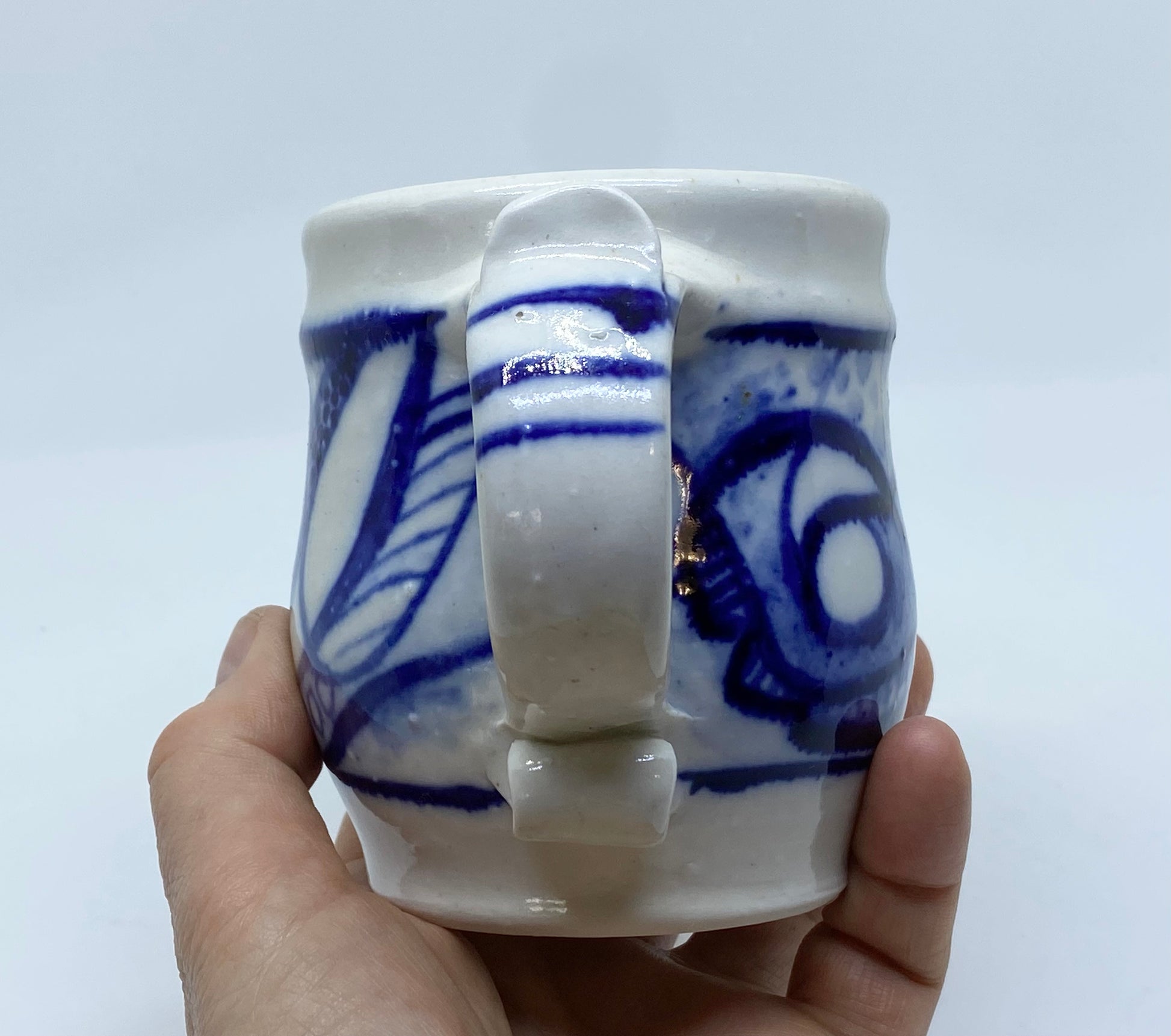 Eileen Brooker mug handle
