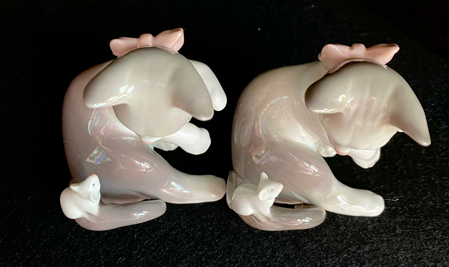 Lladro Cat with mouse (2) #5236 - No Box
