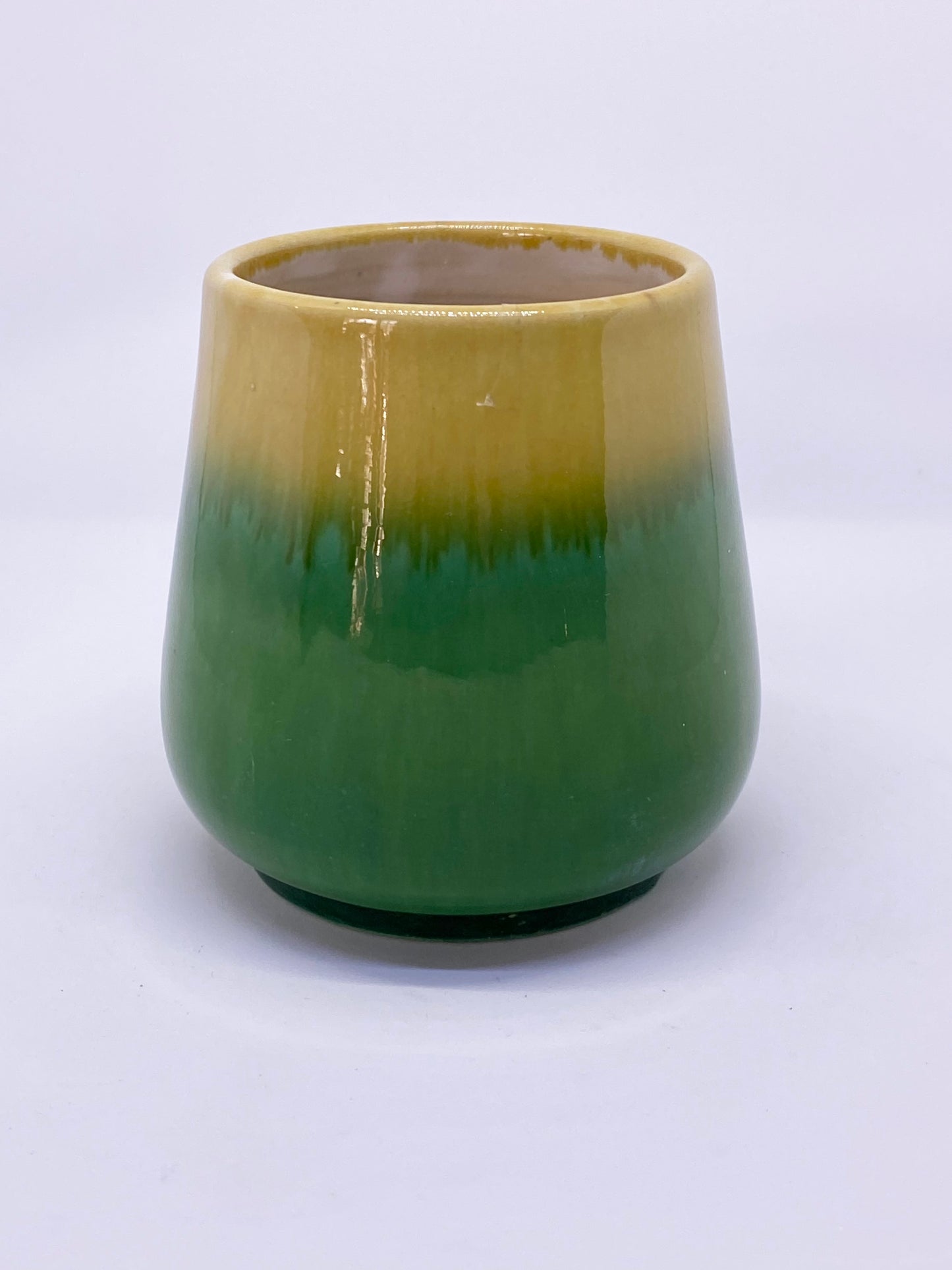 McHugh 34 -sugar pot/vase