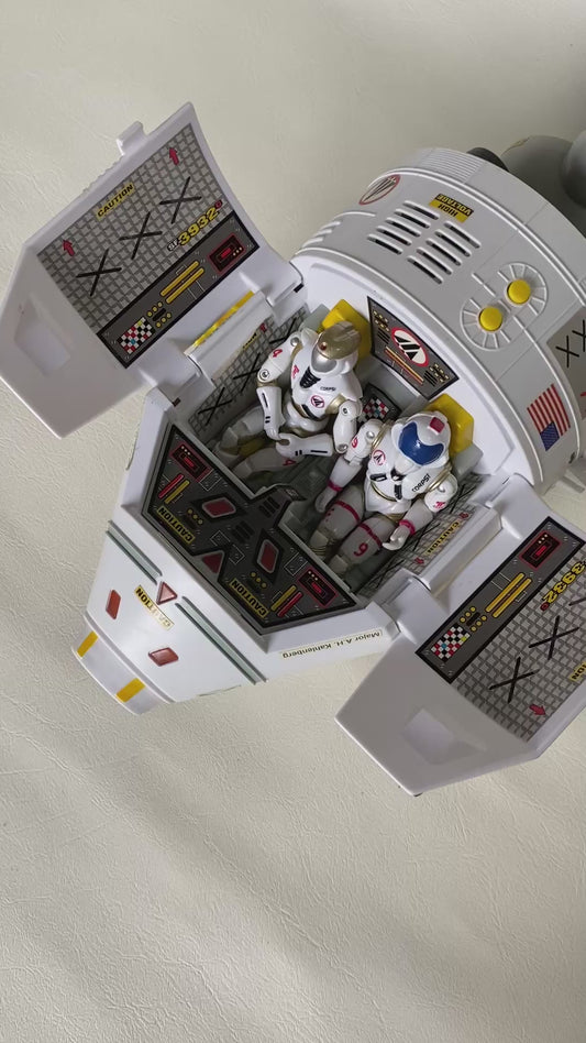 Vintage 1998 Lanard Star Force Space Shuttle Capsule toy with pilots